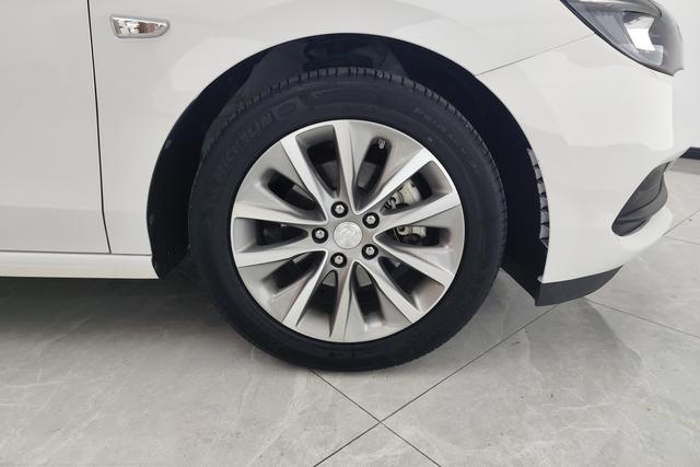 Buick GL6 2021 323 T Hybrid Luxury — фото 8