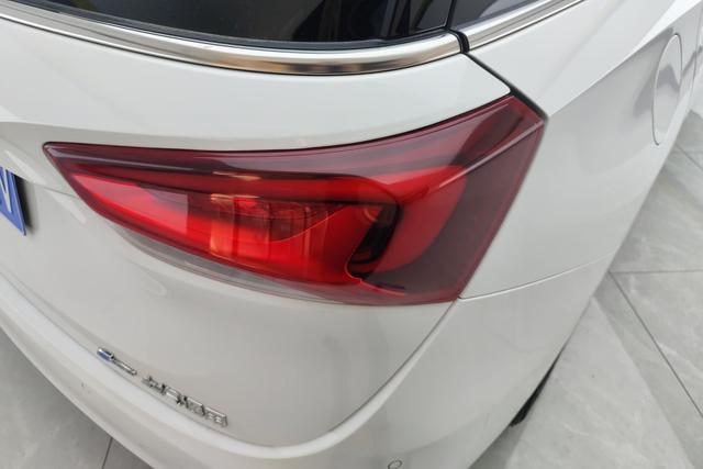 Buick GL6 2021 323 T Hybrid Luxury — фото 5