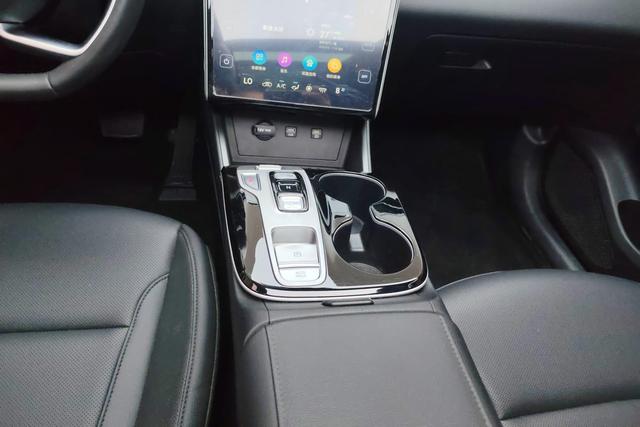 Hyundai Tucson 2023 L 1.5 T DLX 2 WD — фото 15