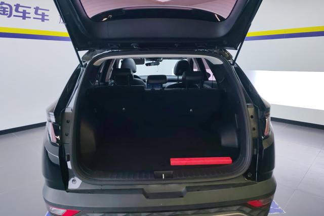 Hyundai Tucson 2023 L 1.5 T DLX 2 WD — фото 17