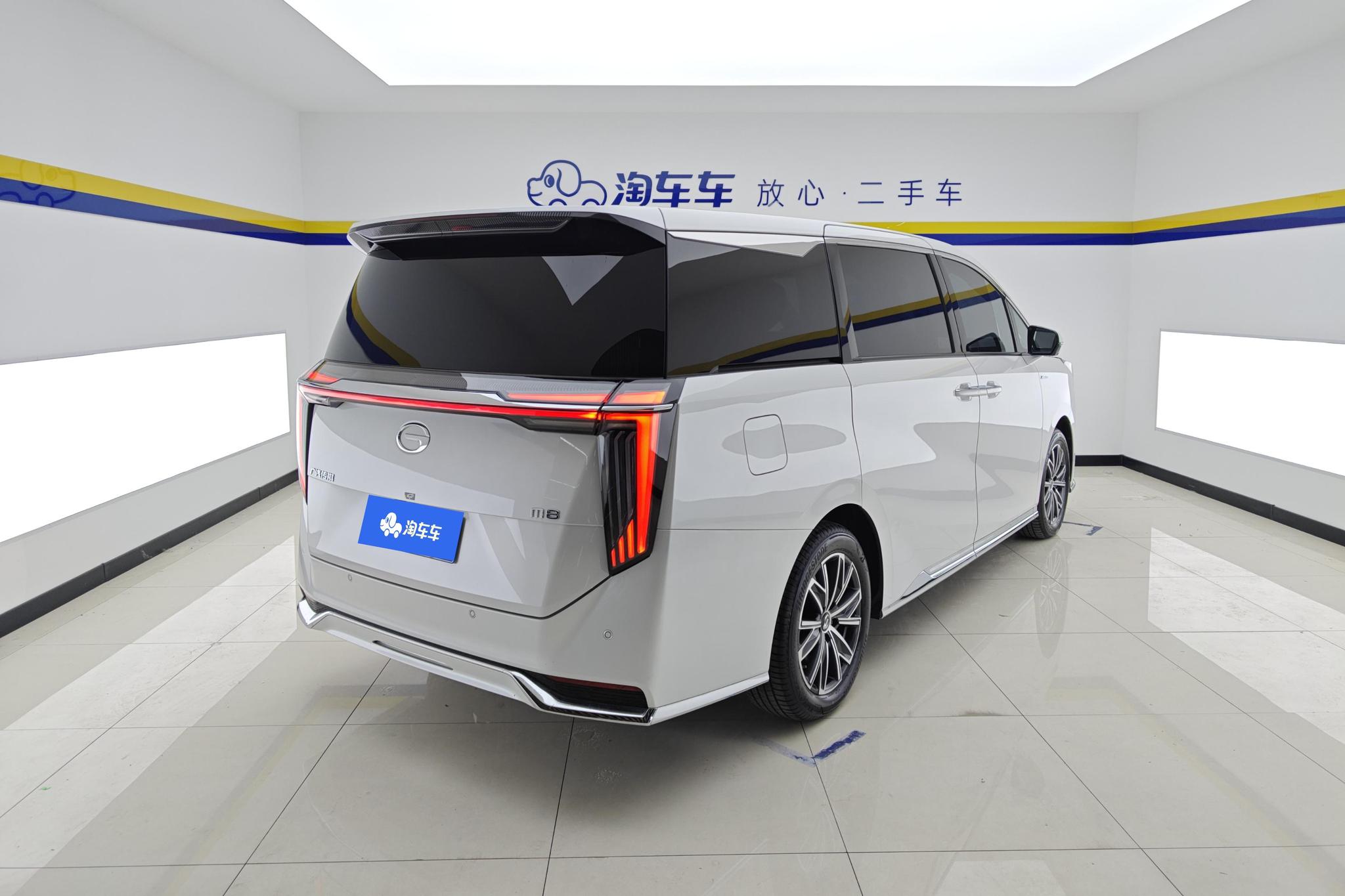 GAC M8 2024 2.0TGDI Luxury