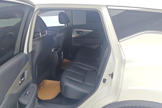 Nissan Murano 2021 2.5 L XL 2 WD — фото 16