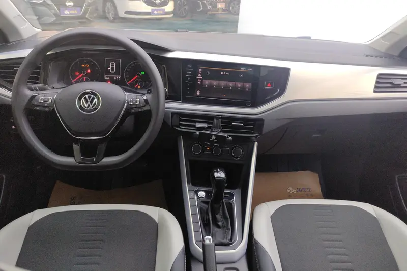 Volkswagen Polo Plus 1.5 L ATTech — фото 9