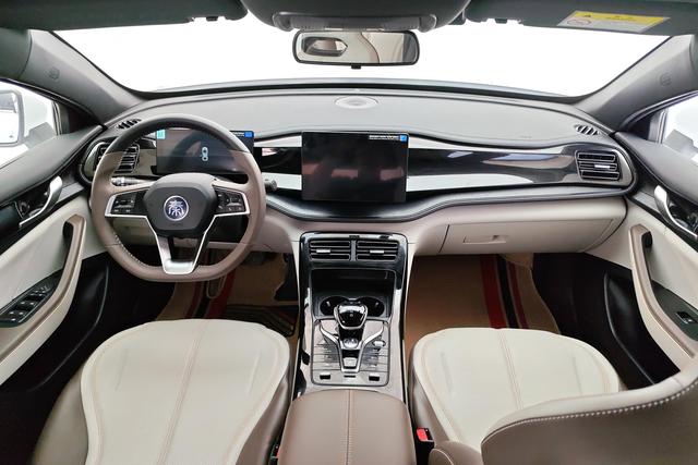 BYD QIN PLUS Hybrid 2024 — фото 15
