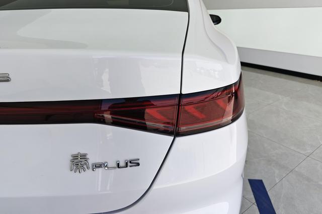 BYD QIN PLUS Hybrid 2024 — фото 5