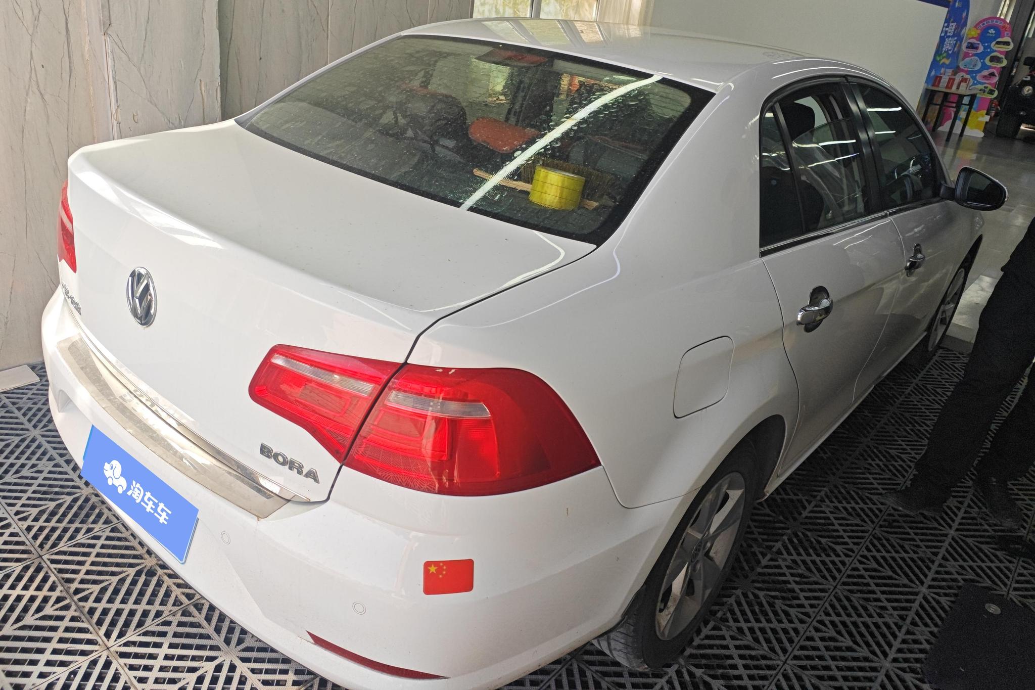 Volkswagen Bora 2013 1.6L MT Comfort