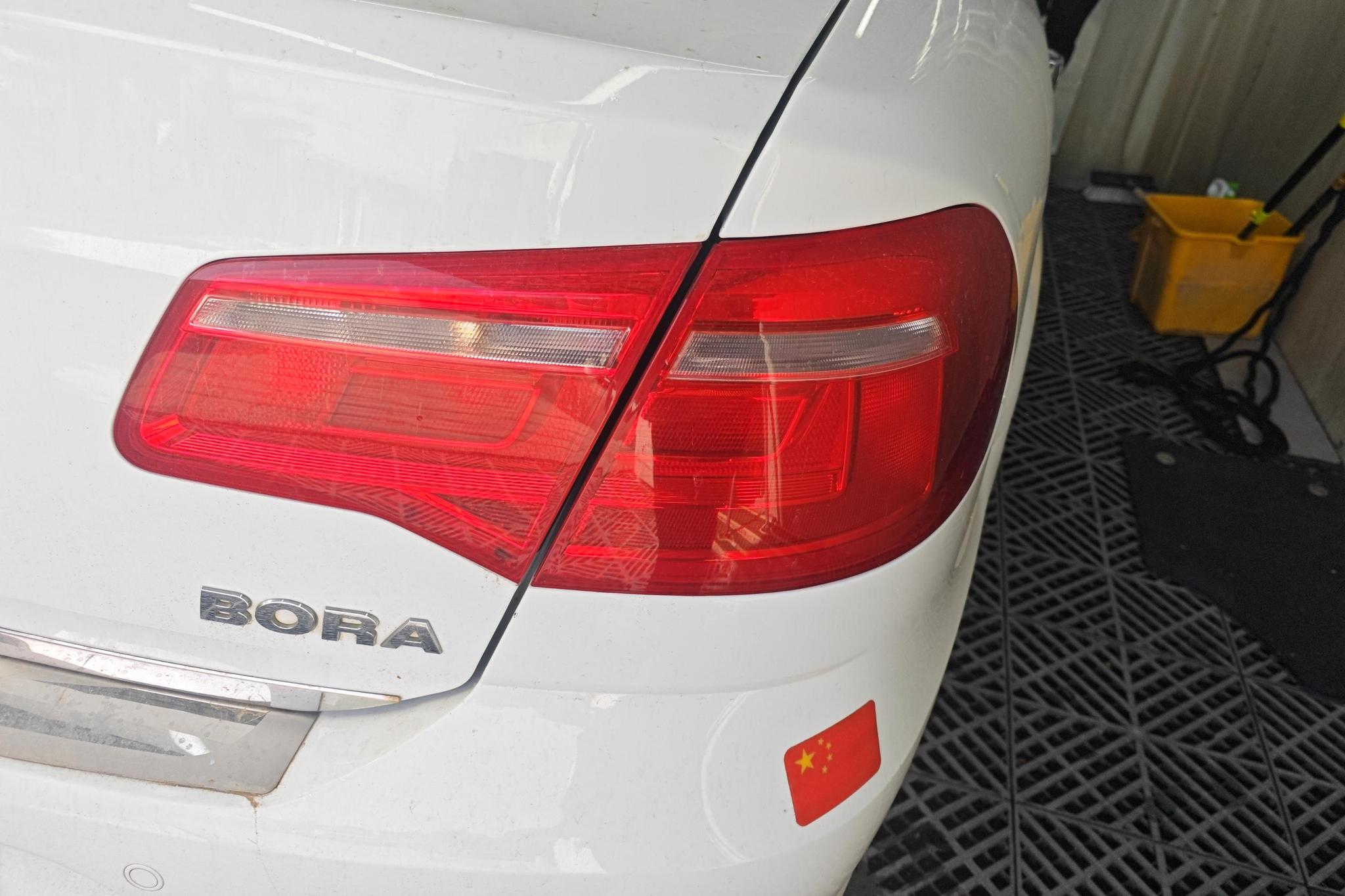 Volkswagen Bora 2013 1.6L MT Comfort