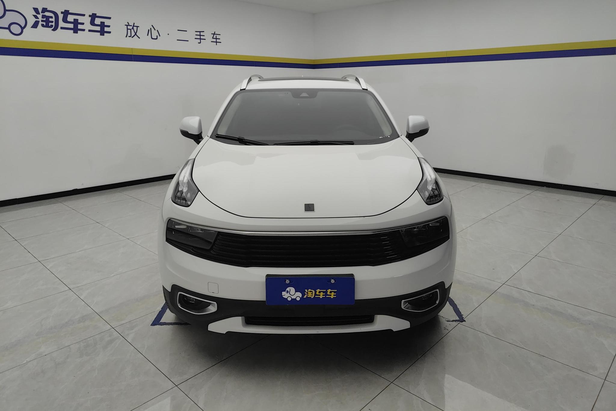 Lynk & Co 01 2017 2.0T Pro