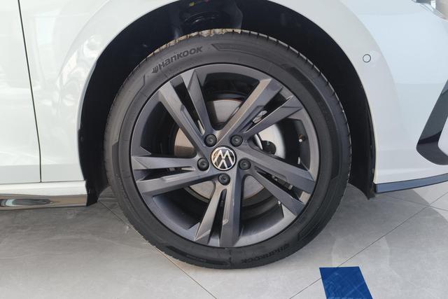 Volkswagen Golf 2023 280 TSI DSG R-Line Lite — фото 9