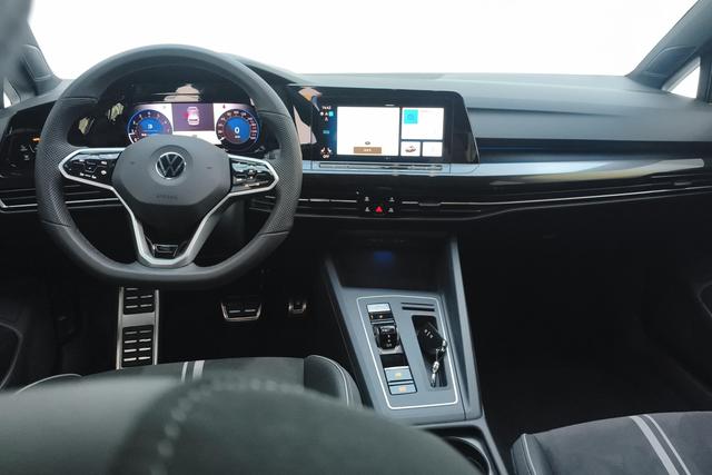 Volkswagen Golf 2023 280 TSI DSG R-Line Lite — фото 11