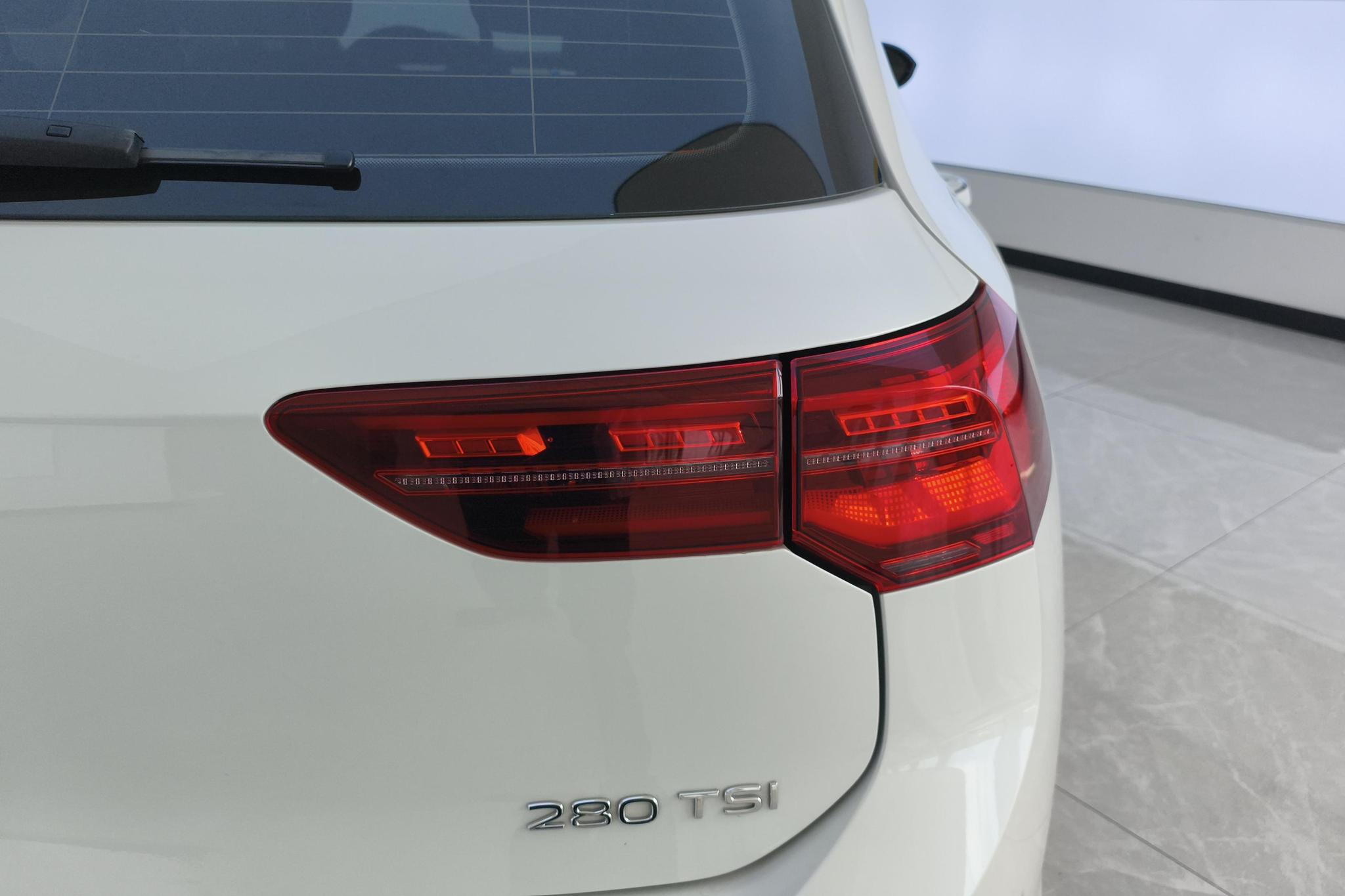 Volkswagen Golf 2023 280TSI DSG R-Line Lite