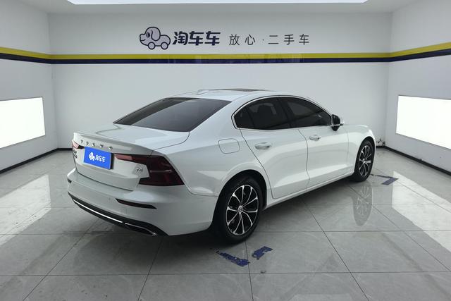 Volvo S60 2021 T 4 — фото 3