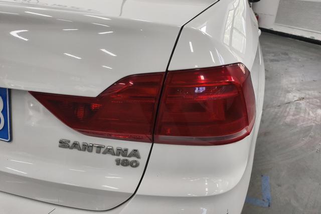 Volkswagen Santana 2016 1.6 L MT — фото 10