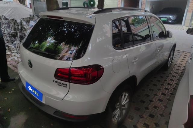 Volkswagen Tiguan 2016 280 TSI AT 2 WD — фото 3