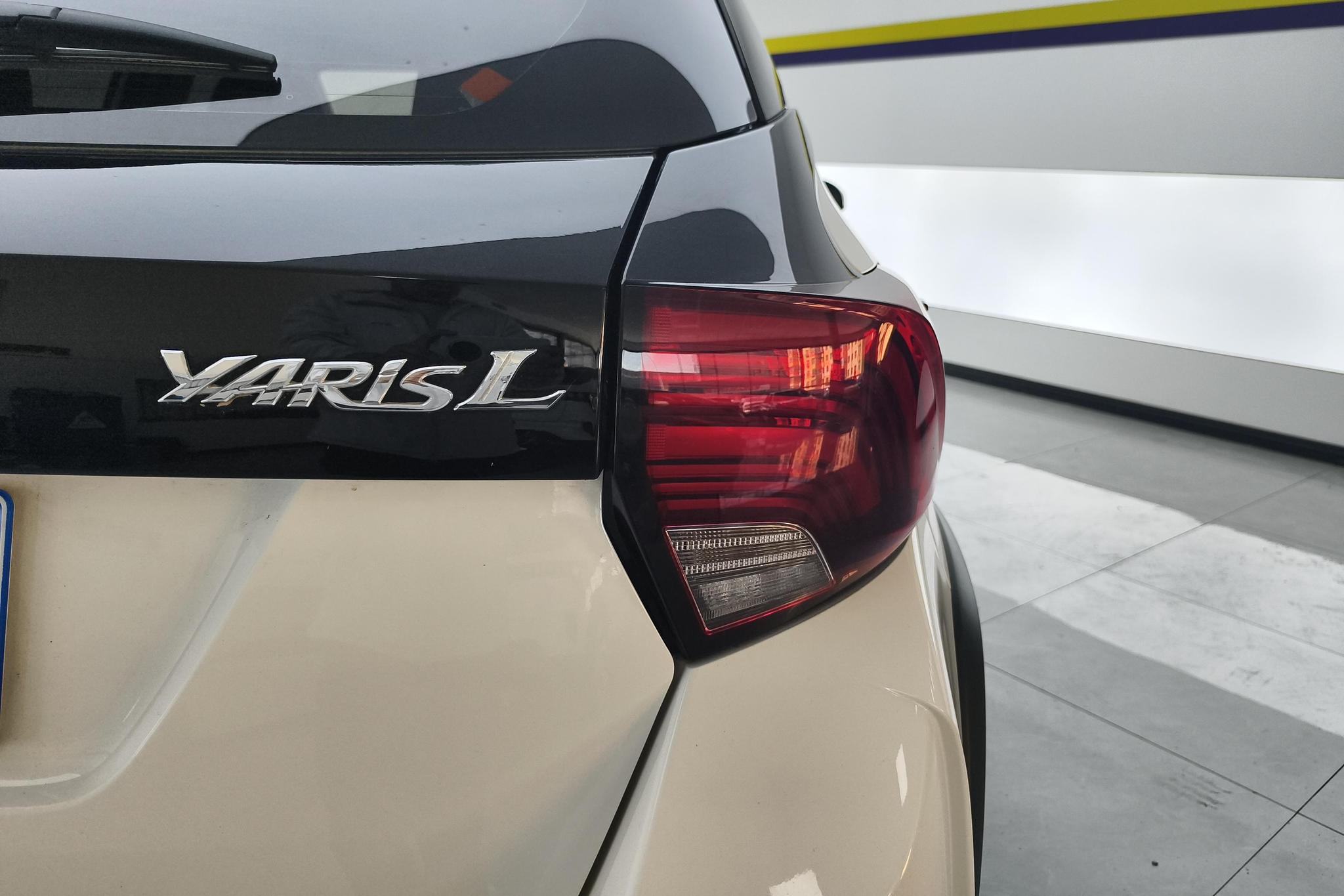 Toyota Yaris L Zhixuan YARIS L 2021 X 1.5L CVT Lead