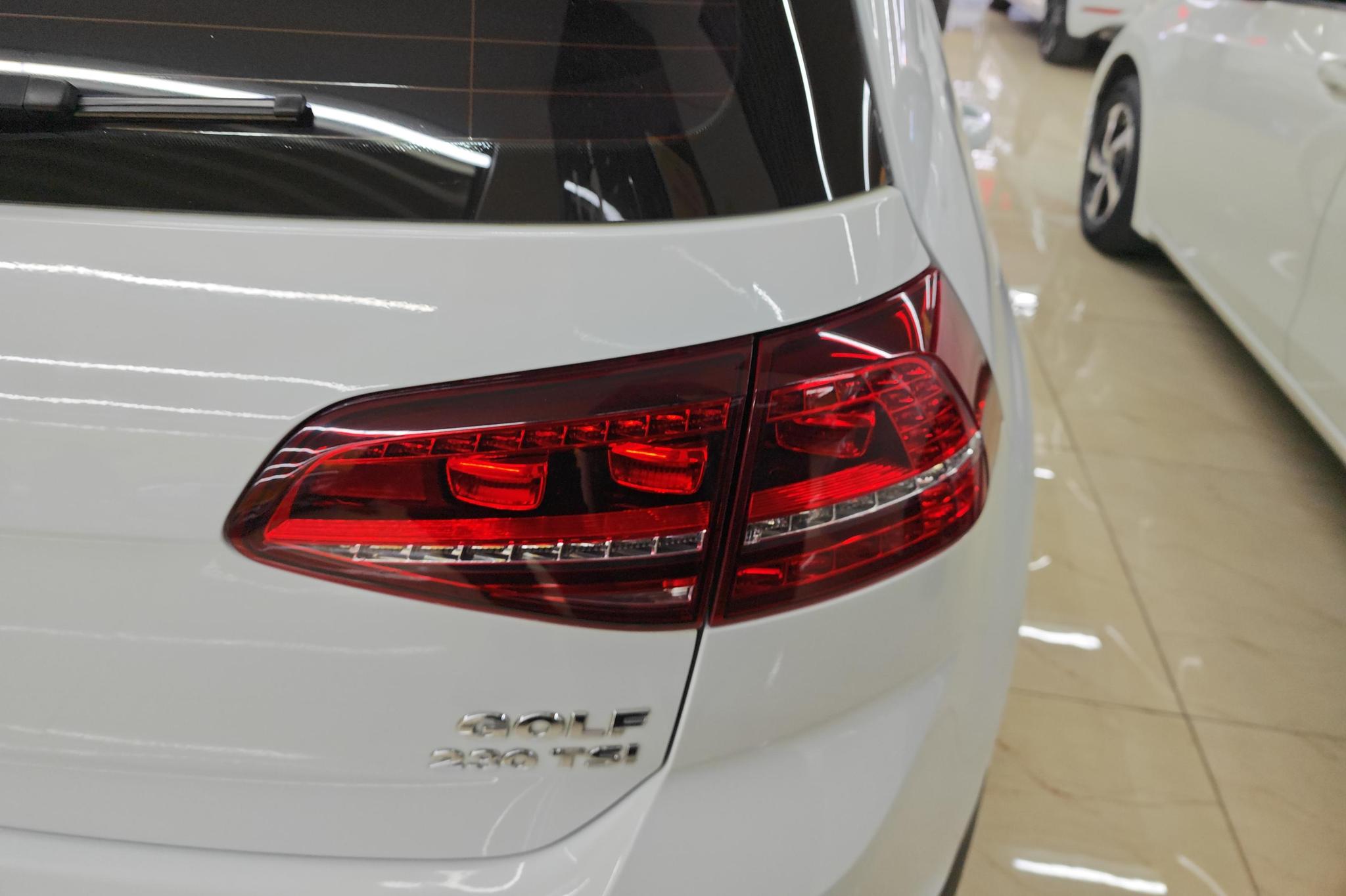 Volkswagen Golf 2017 230TSI AT Comfort