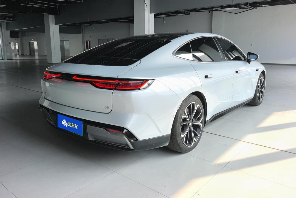 Geely Galaxy E8, фото 3