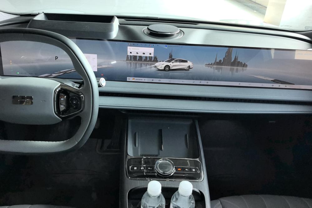 Geely Galaxy E8, фото 11