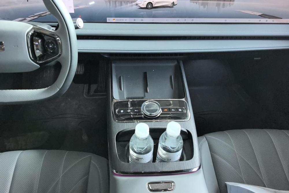 Geely Galaxy E8, фото 9