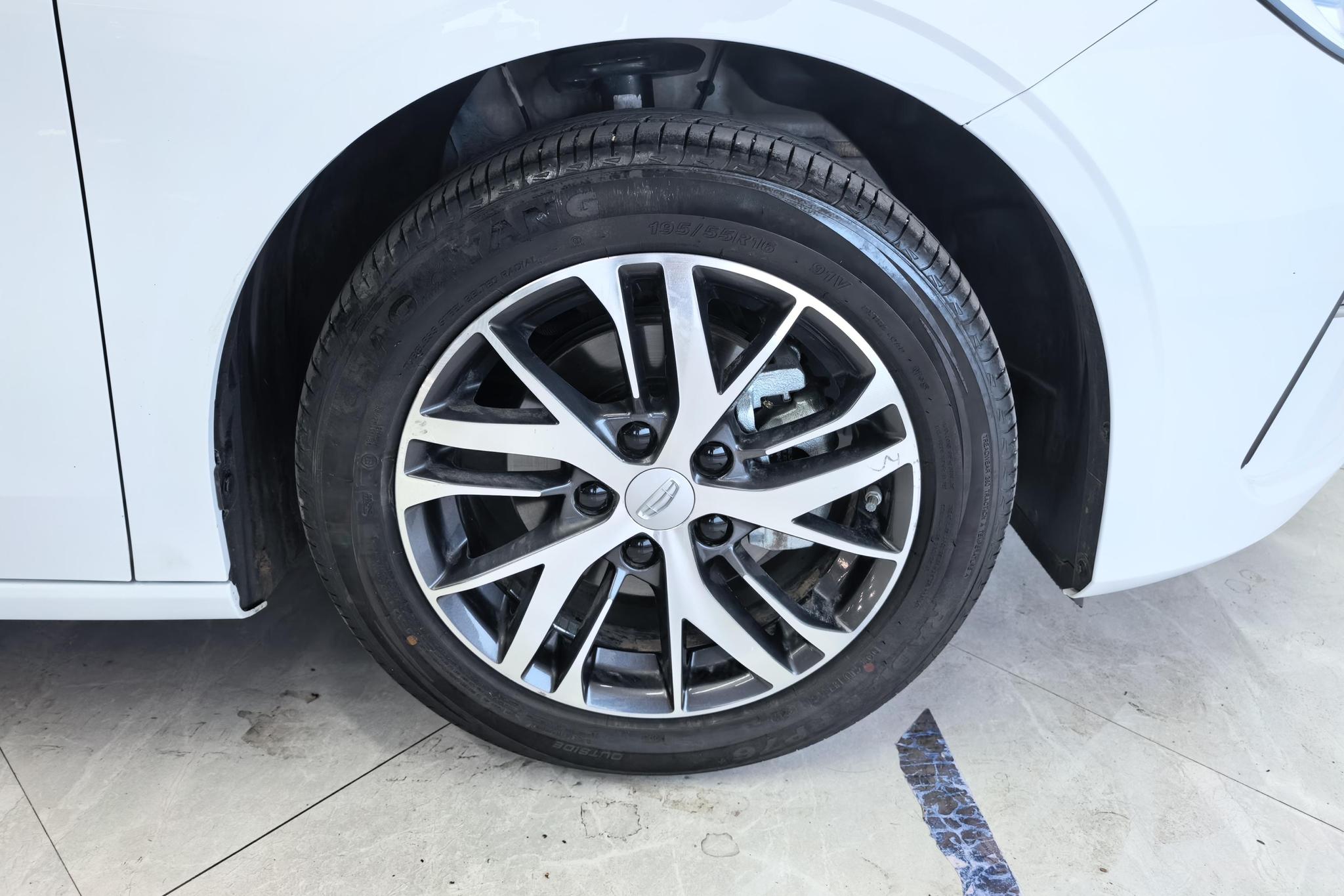Geely Emgrand 2025 4 1.5L CVT
