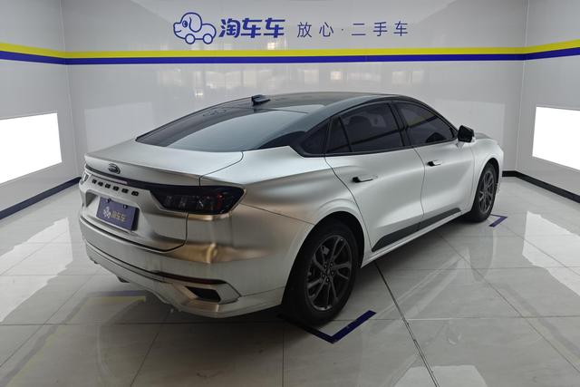 Ford Mondeo 2025 Eco Boost 245 Luxury — фото 3