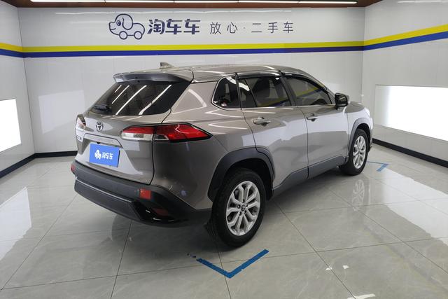 Toyota Frontlander 2023 2.0 L CVT — фото 3