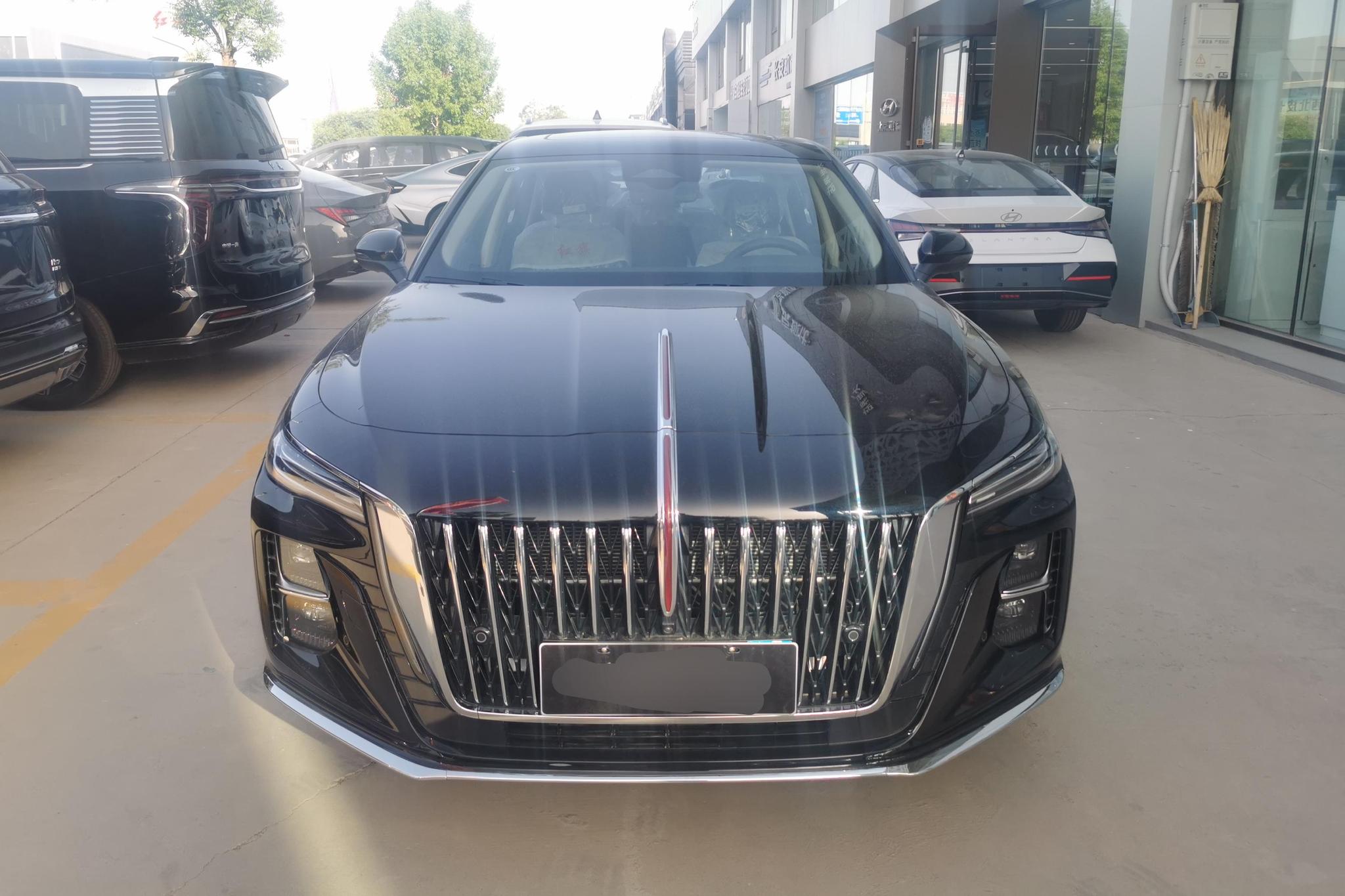 Hongqi H5 2025 2.0T AT