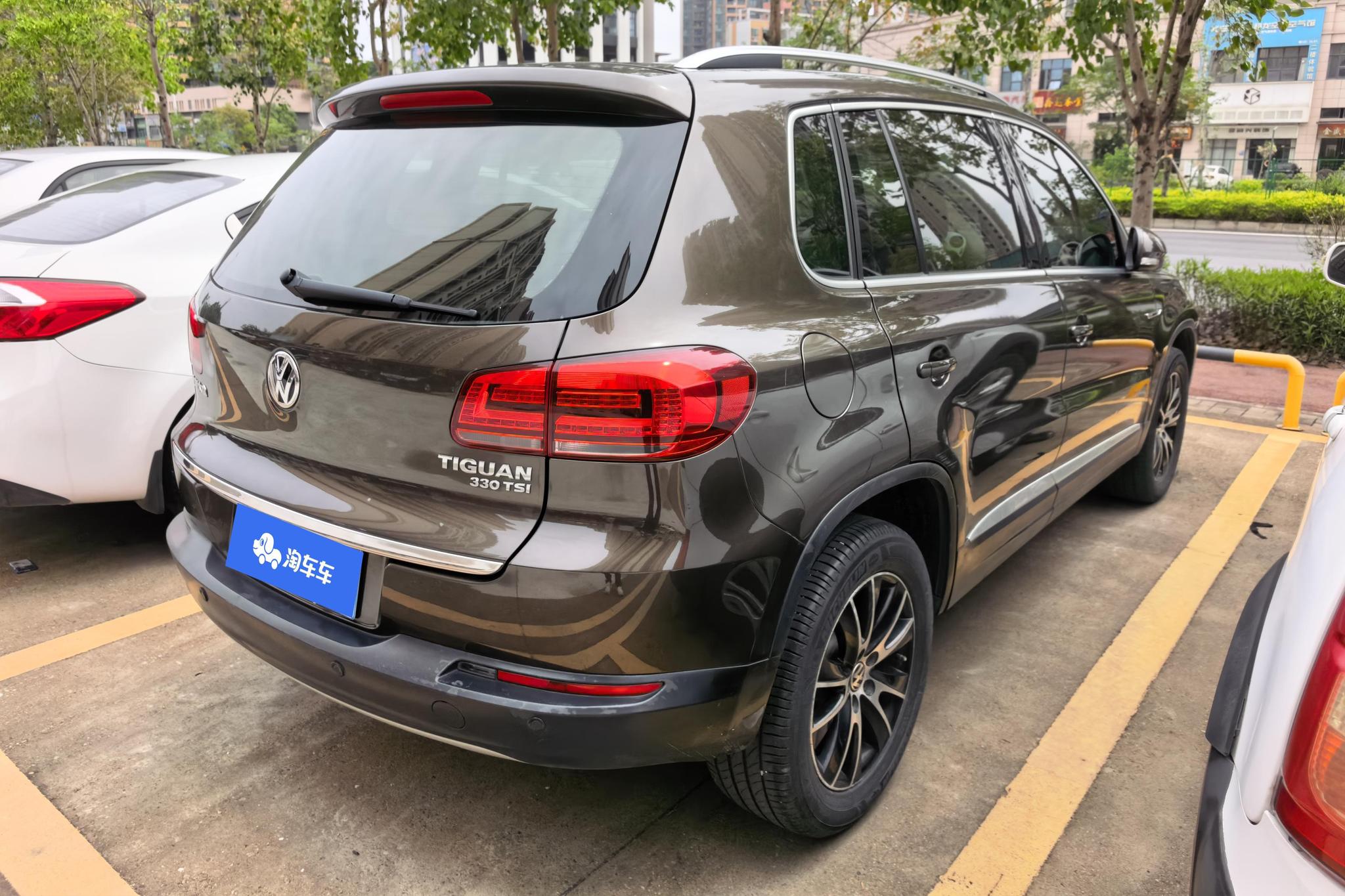 Volkswagen Tiguan 2016 330TSI AT Luxury