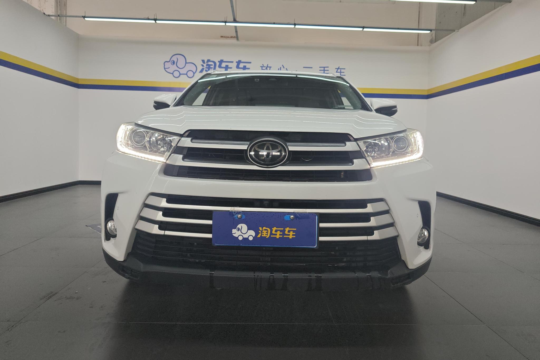 Toyota Highlander 2018 2.0T Luxury 7 мест VI