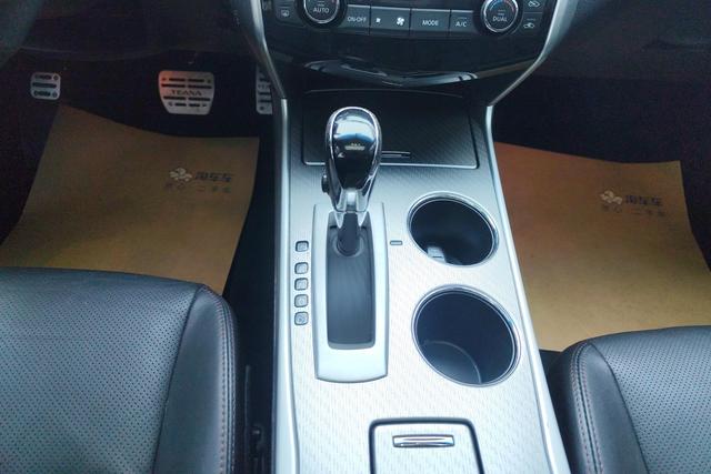 Nissan Teana 2016 2.0 L XL — фото 15
