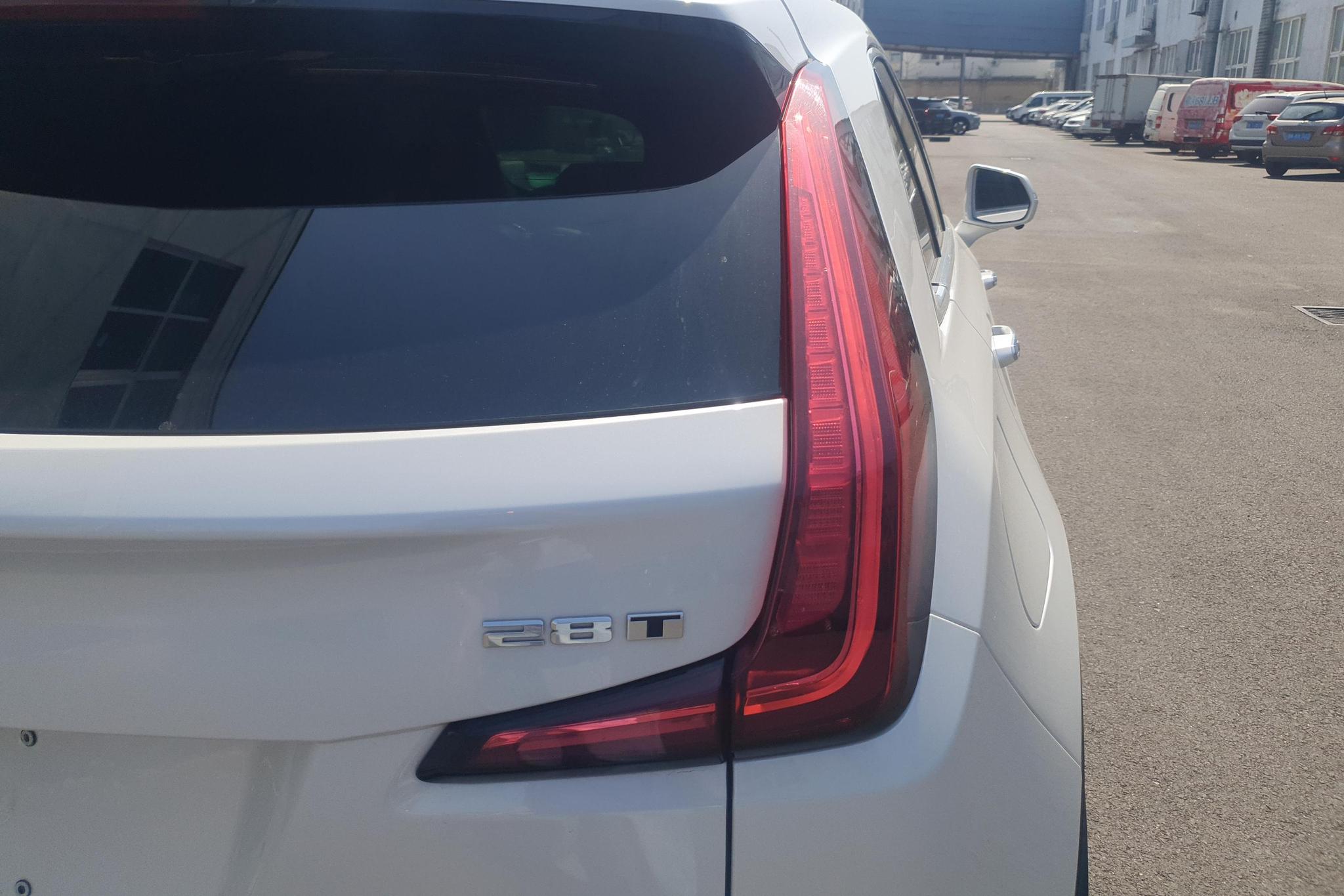 Cadillac XT4 2021 28T