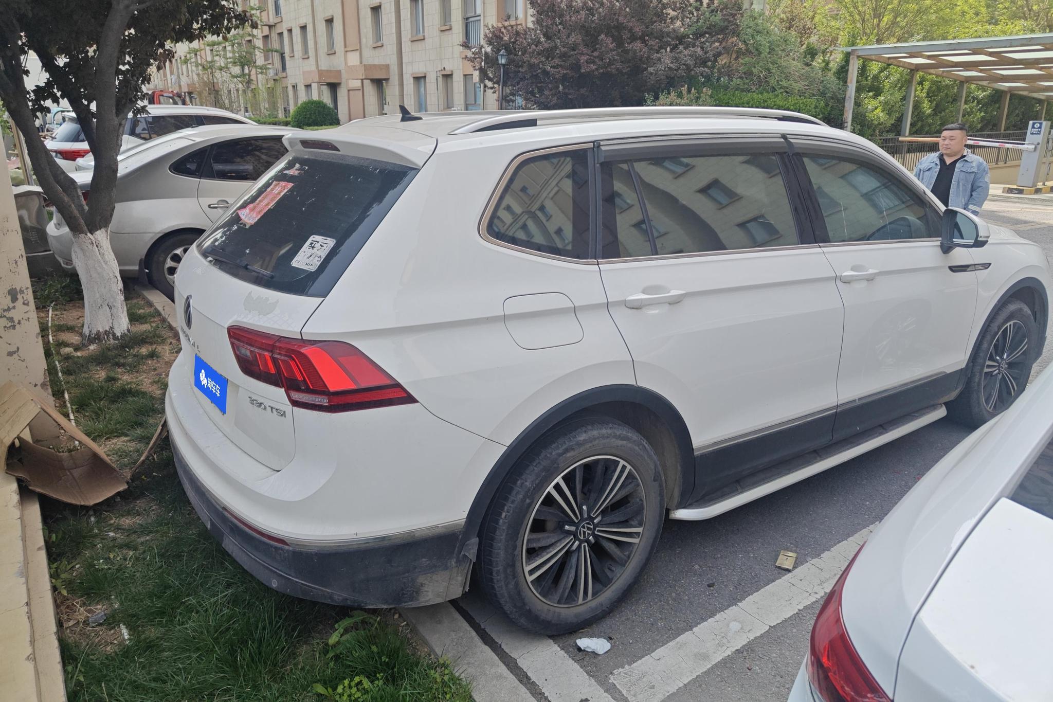 Volkswagen Tiguan L L 2021 330TSI AT Smart