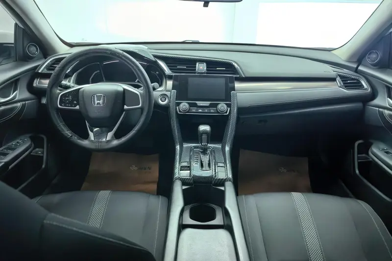 Honda Civic — фото 7