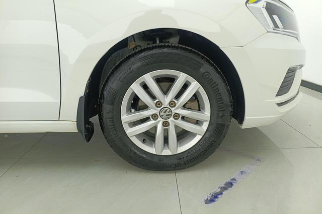 Volkswagen Jetta 2017 1.4 L MT — фото 10