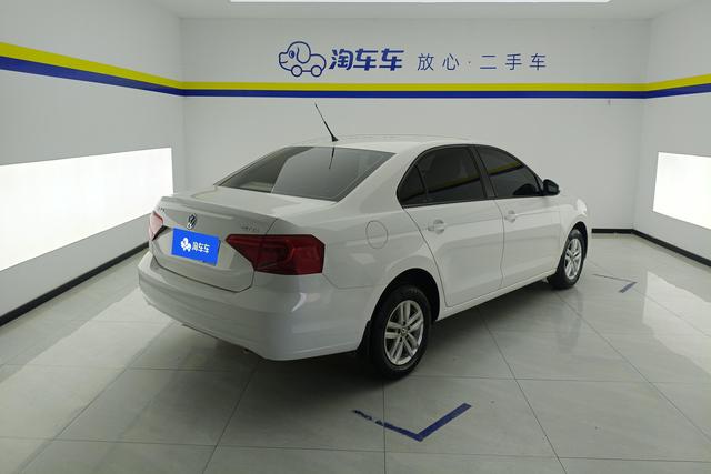 Volkswagen Jetta 2017 1.4 L MT — фото 3