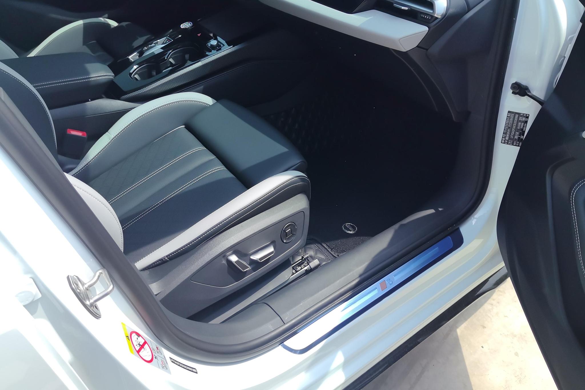 Audi A5L 2026 2.0T Sport quattro