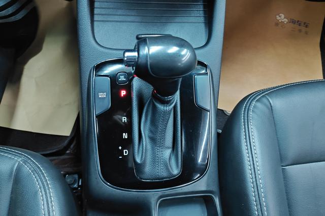 Kia K3 2016 1.6 L ATGLS — фото 15