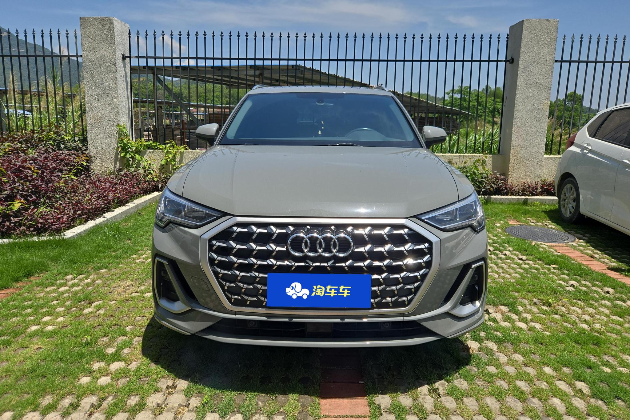 Audi Q3 2024 40 TFSI Fashion