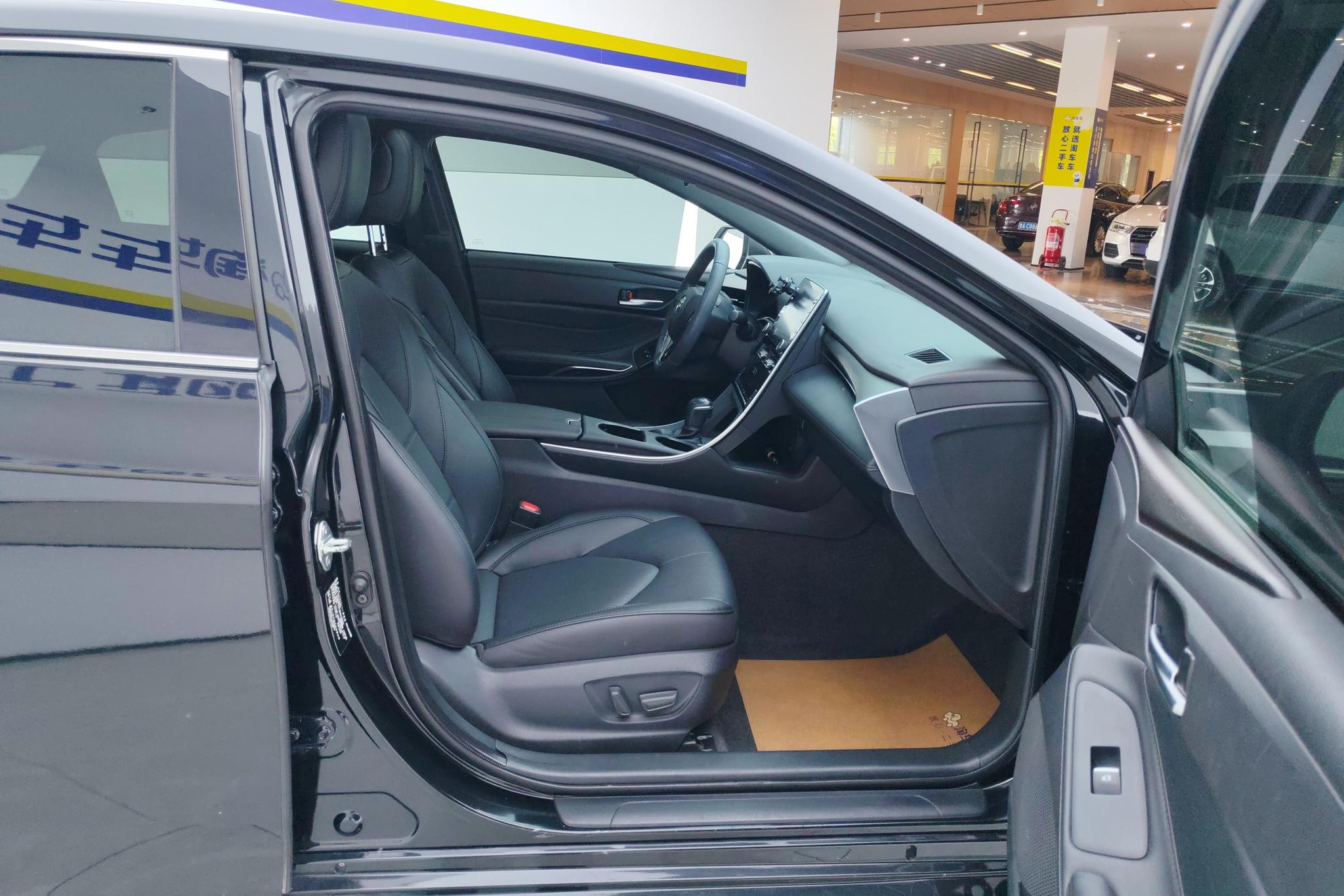 Toyota Avalon 2019 2.0L Luxury VI