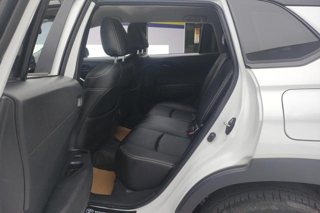 Toyota Corolla Cross 2023 2.0 L CVT — фото 16