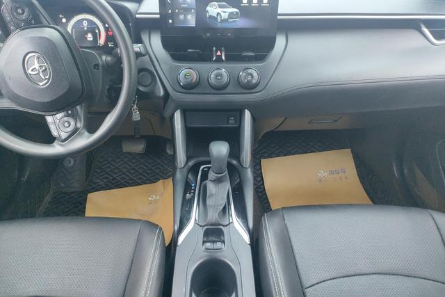 Toyota Corolla Cross 2023 2.0 L CVT — фото 11