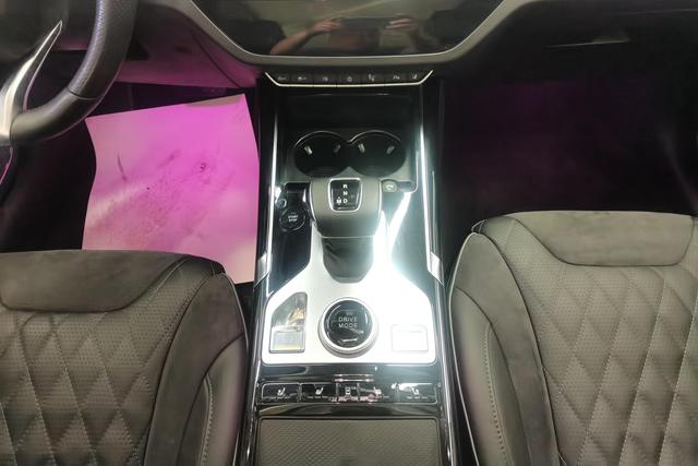 Hongqi HS5 2019 2.0 T 4 WD — фото 14