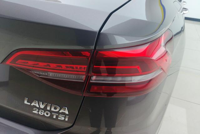 Volkswagen Lavida 2019 280 TSI DSG VI — фото 5