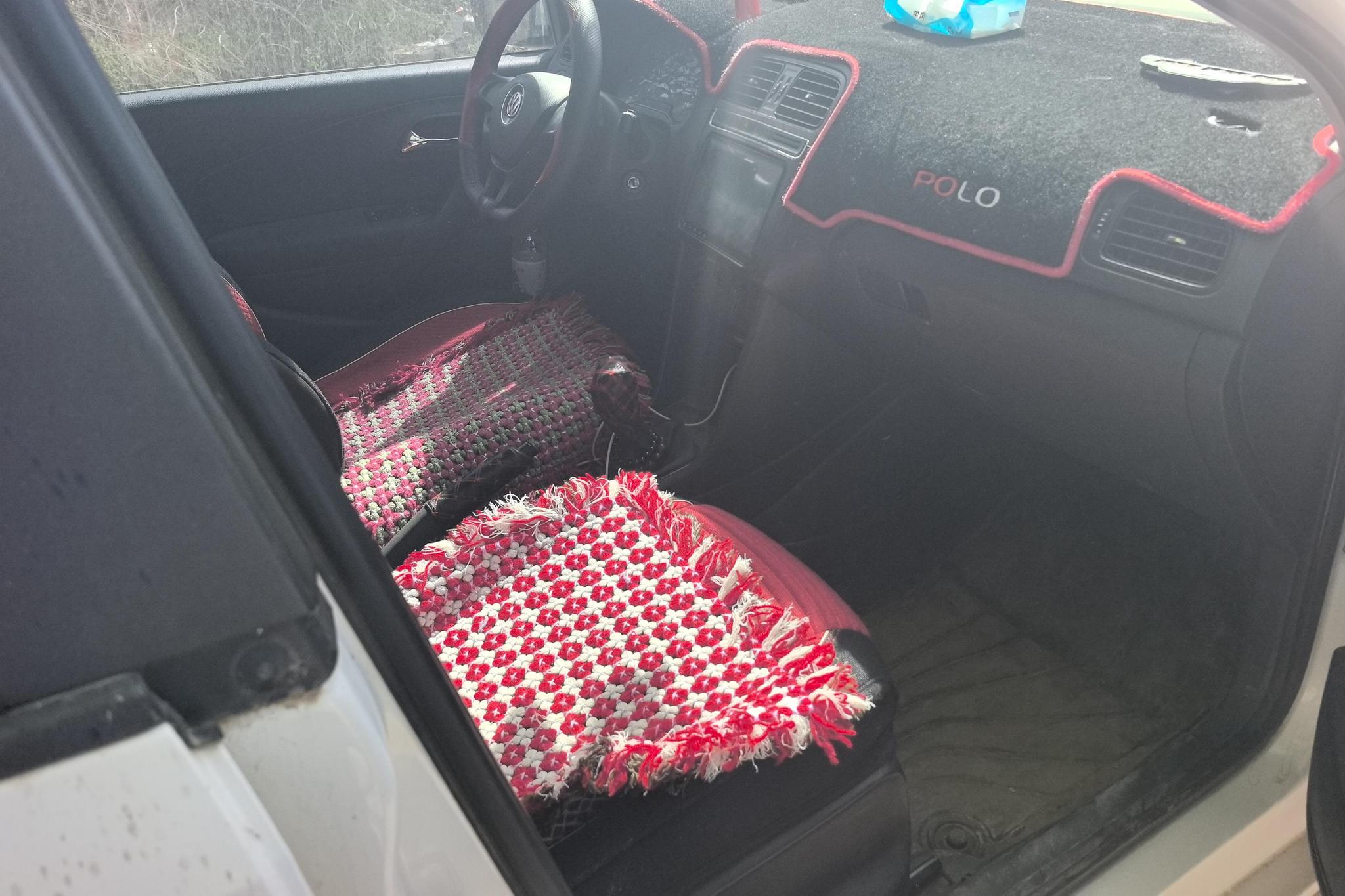 Volkswagen Polo 2016 1.4L MT