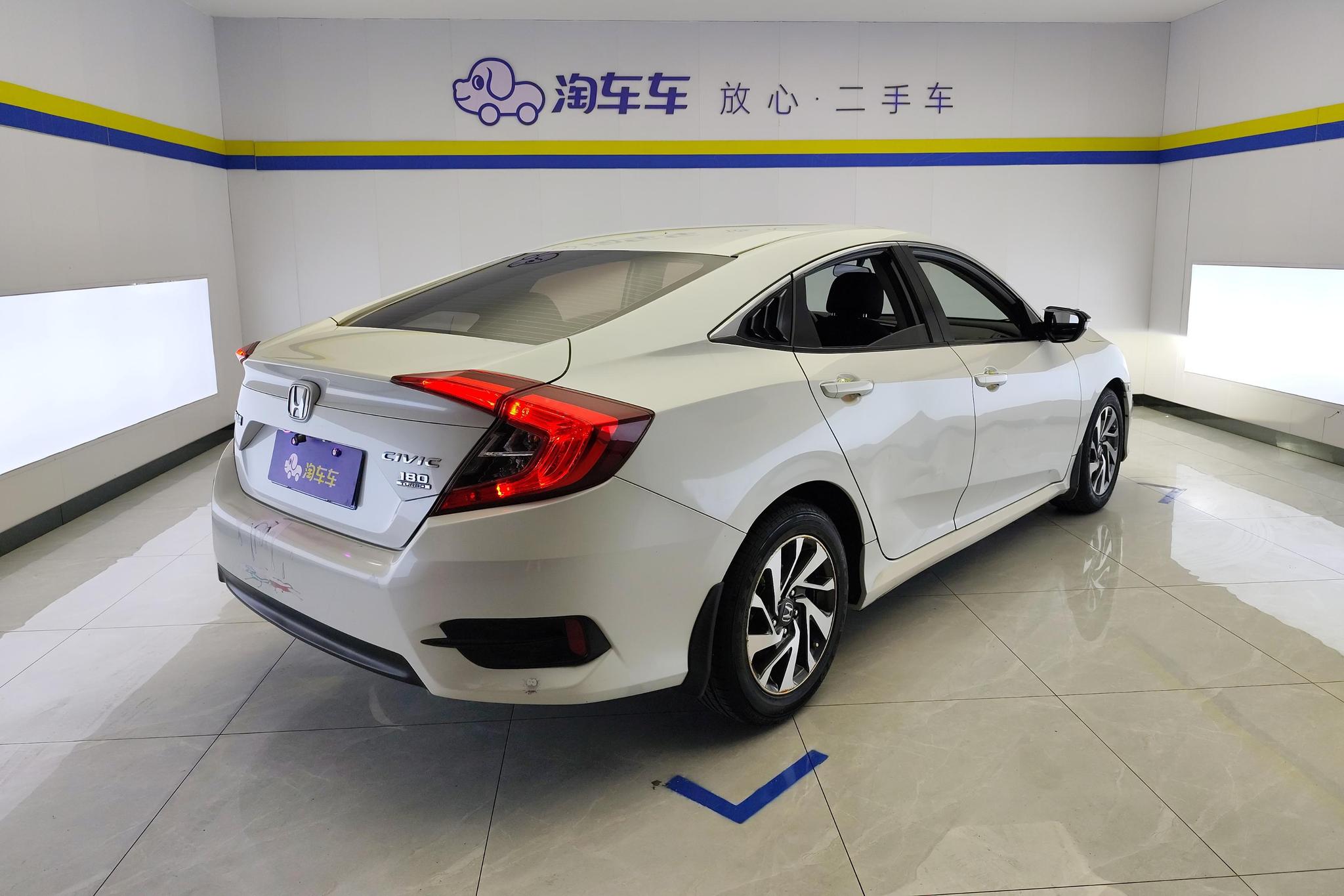 Honda Civic 2019 180TURBO CVT VI