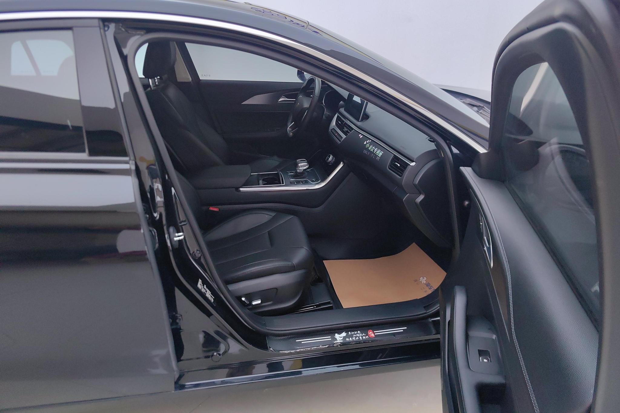 Hongqi H5 2022 1.8T AT