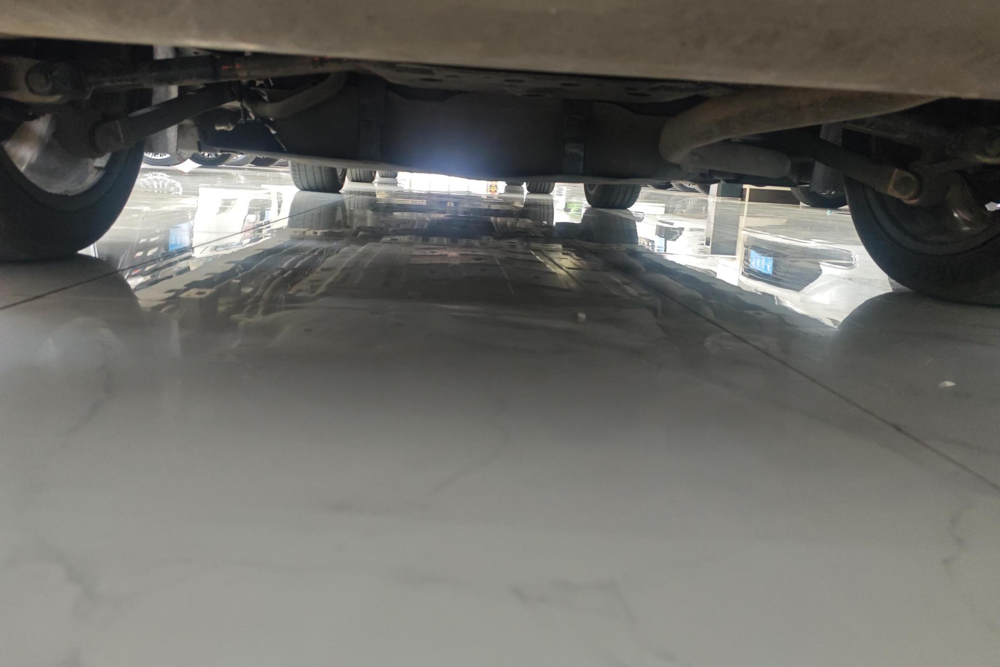 BYD Han DM 2024 DM-i 121KM
