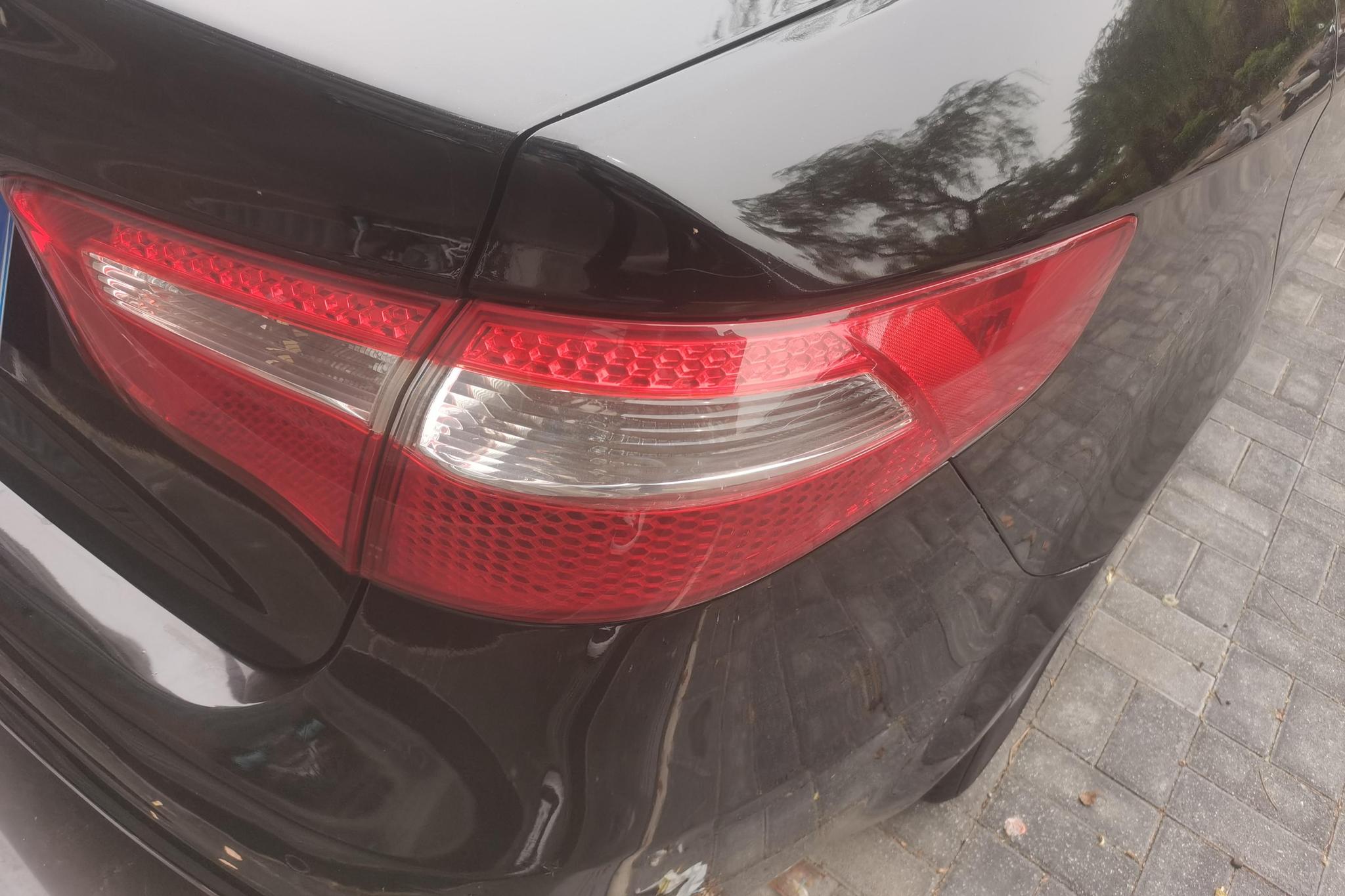 Kia K2 2012 1.4L MT GLS