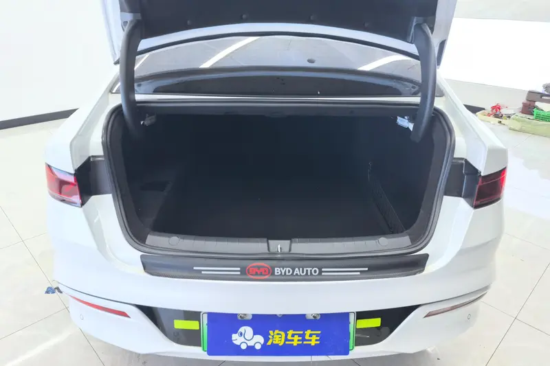 BYD Qin Plus — фото 12