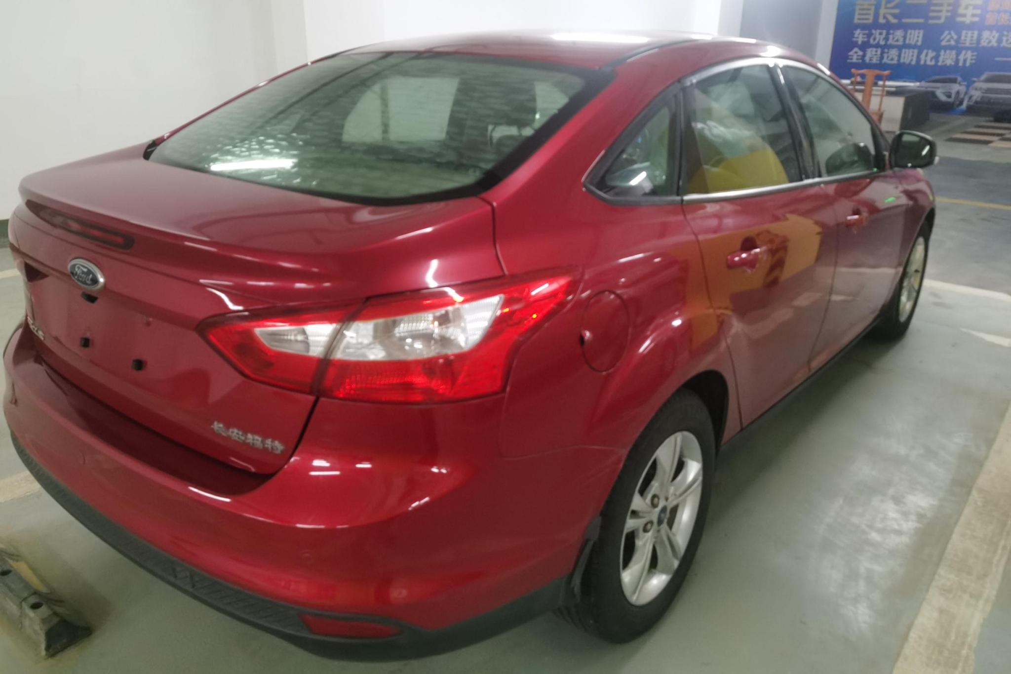 Ford Focus 2012 1.6L AT